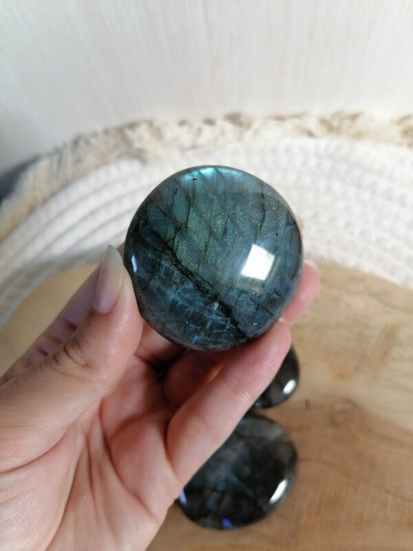 Galet Labradorite - protection, imagination, régénération – Image 8