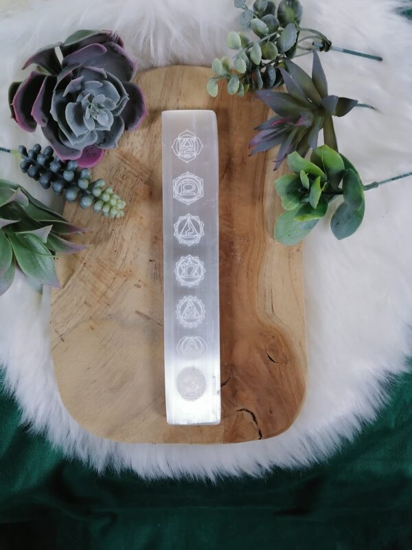 Sélénite règle 7 chakras - porte encens – Image 2